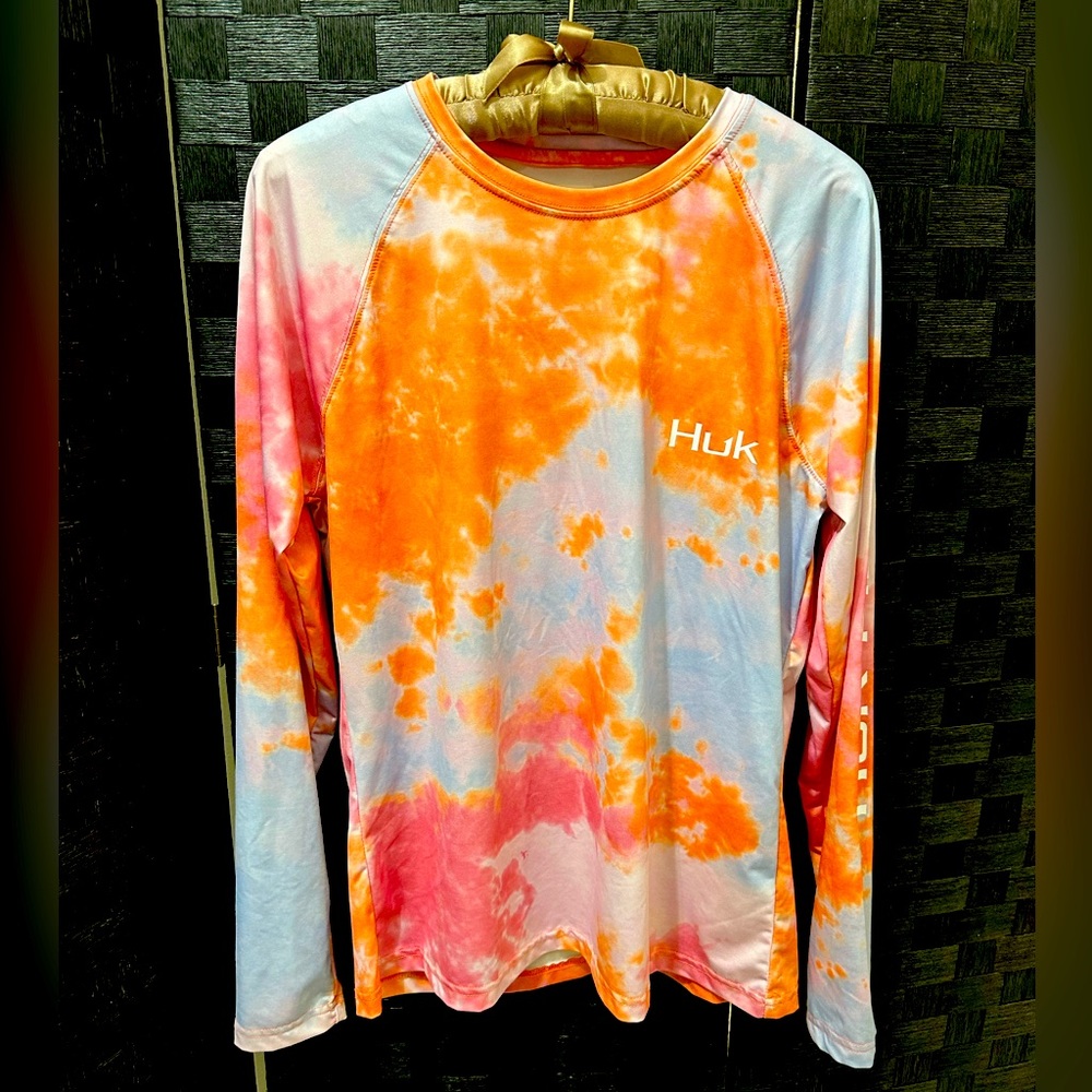 Huk tie dyed fishing tee